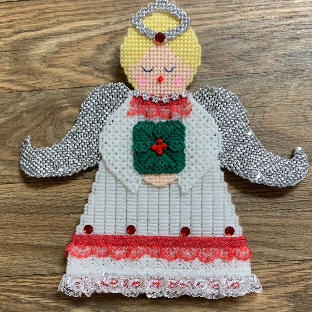 Plastic Canvas Angel Tree Topper with Silver Wings